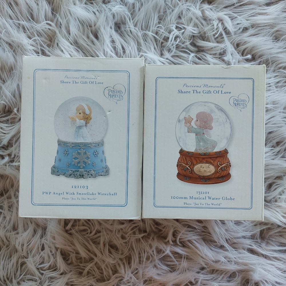 Precious Moments Snow Globes Set